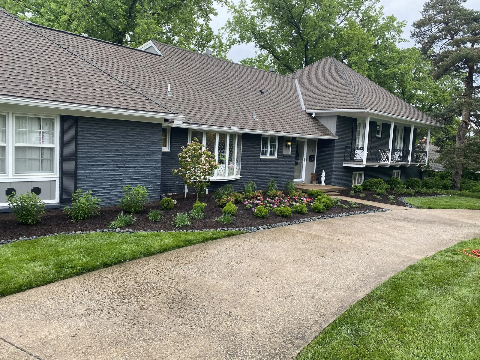 Front yard landscape renovation completed in Leawood by Volz Lawn & Landscape