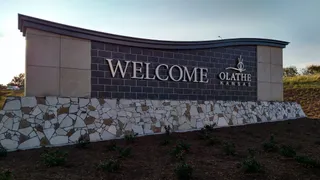 Olathe lawn care and landscaping services